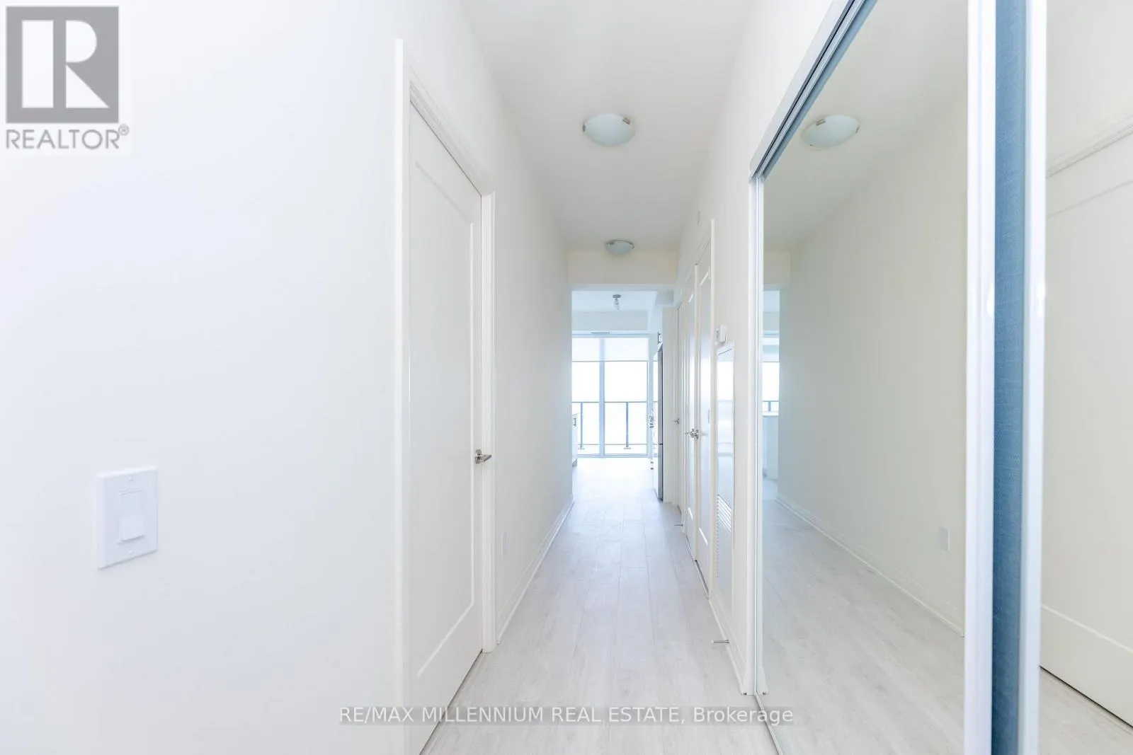 2310 - 8960 JANE STREET