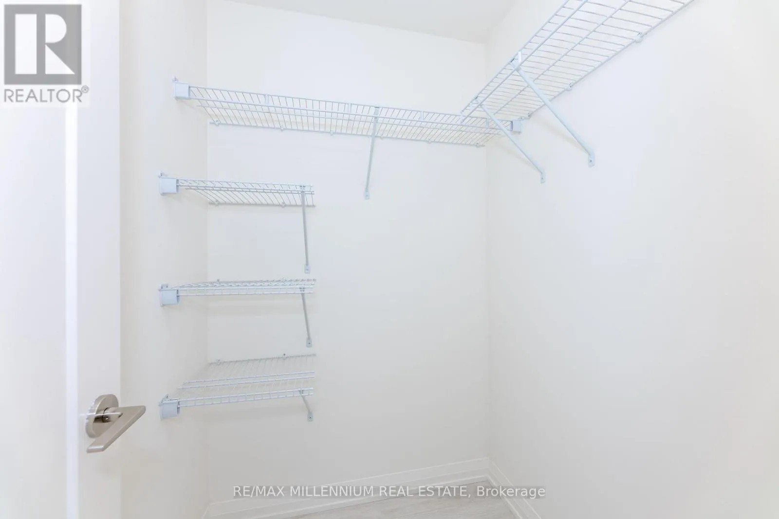 2310 - 8960 JANE STREET