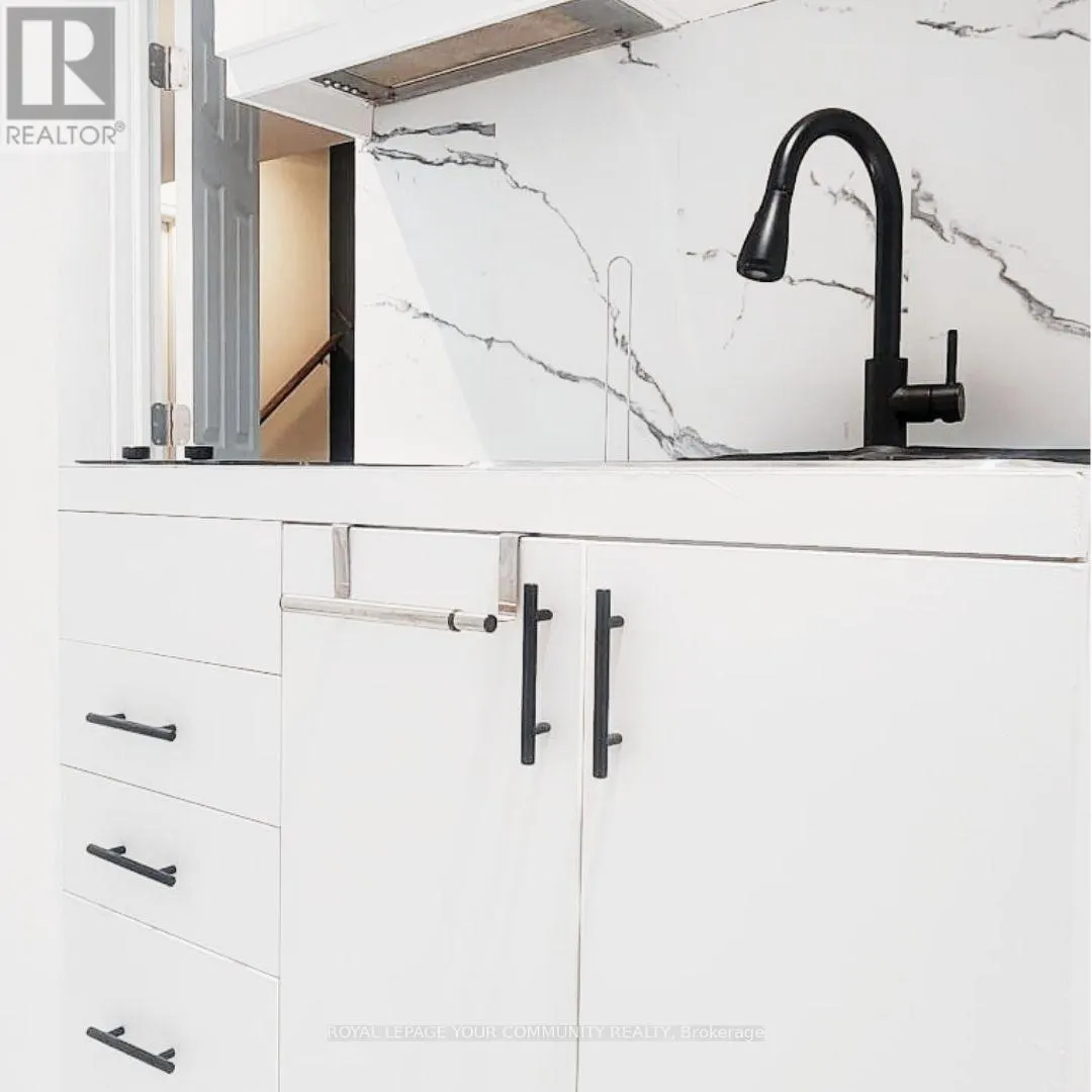 4 DANIEL REAMAN CRESCENT