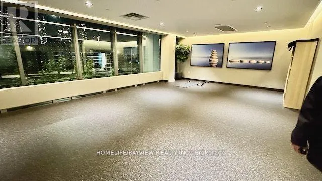 #512 - 38 HONEYCRISP CRESCENT N