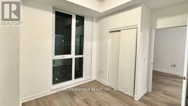 #512 - 38 HONEYCRISP CRESCENT N