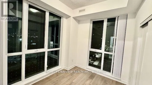 #512 - 38 HONEYCRISP CRESCENT N