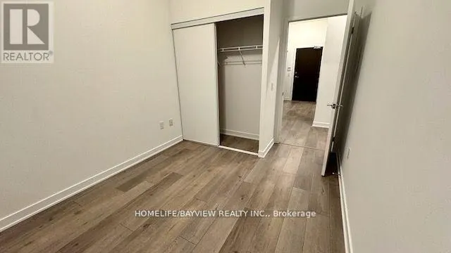 #512 - 38 HONEYCRISP CRESCENT N