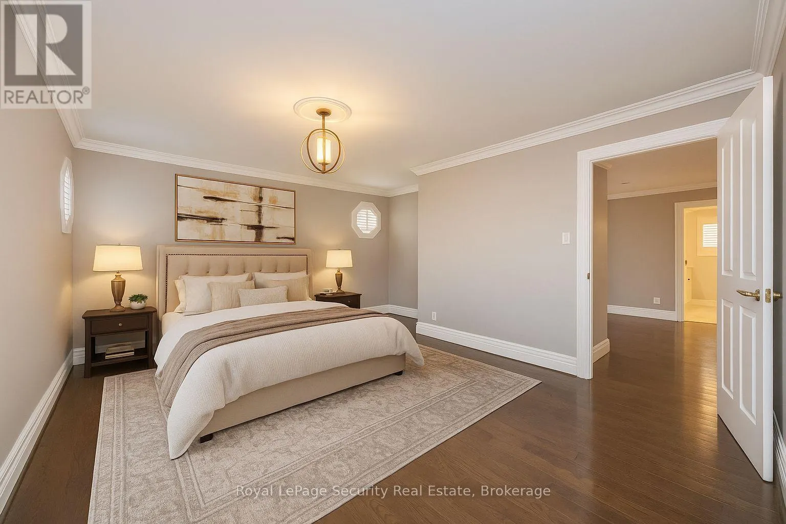 138 ELGIN MILLS ROAD W