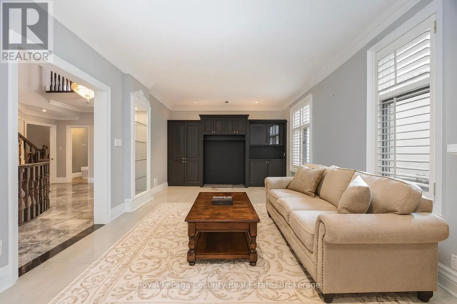 138 ELGIN MILLS ROAD W