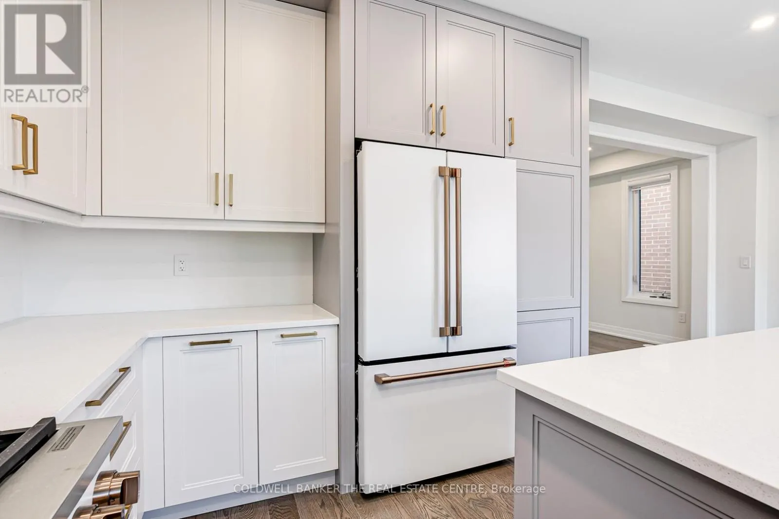 549 NEW ENGLAND COURT