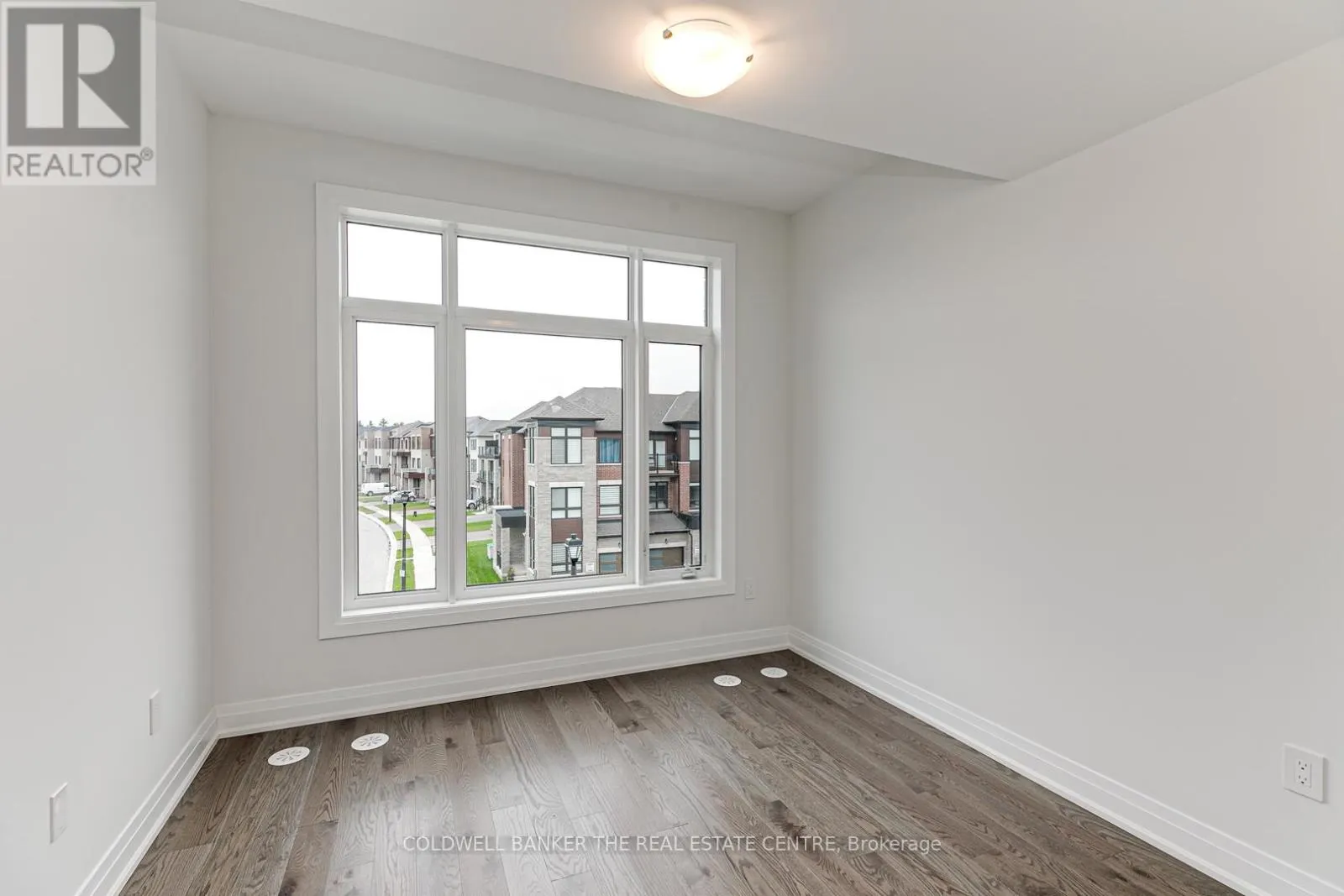 549 NEW ENGLAND COURT