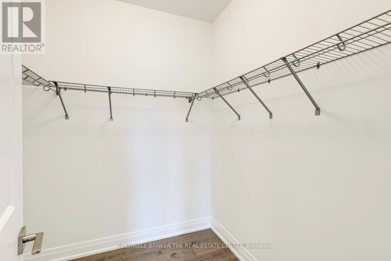 549 NEW ENGLAND COURT