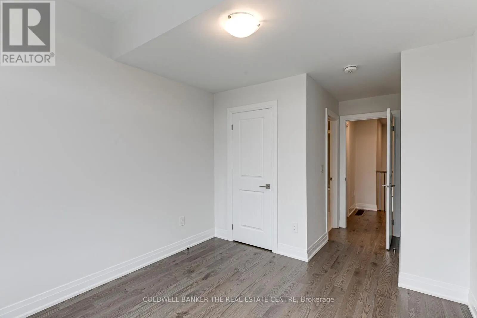 549 NEW ENGLAND COURT