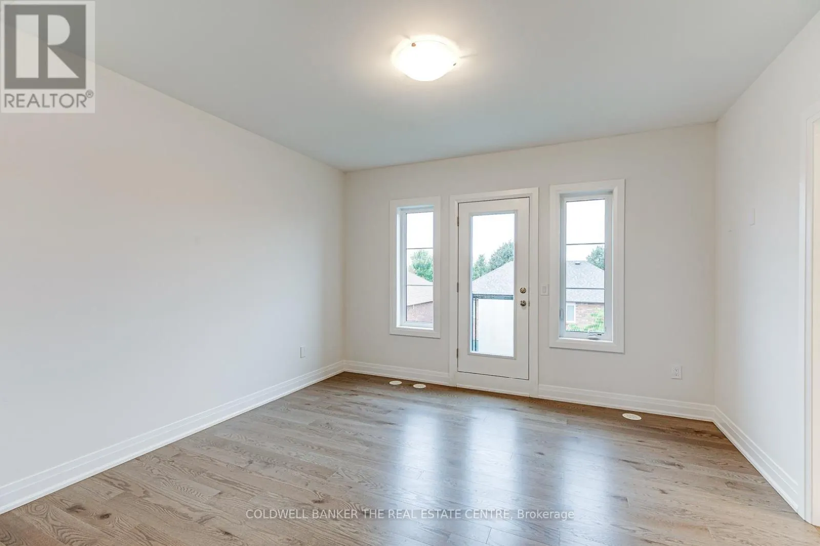 549 NEW ENGLAND COURT