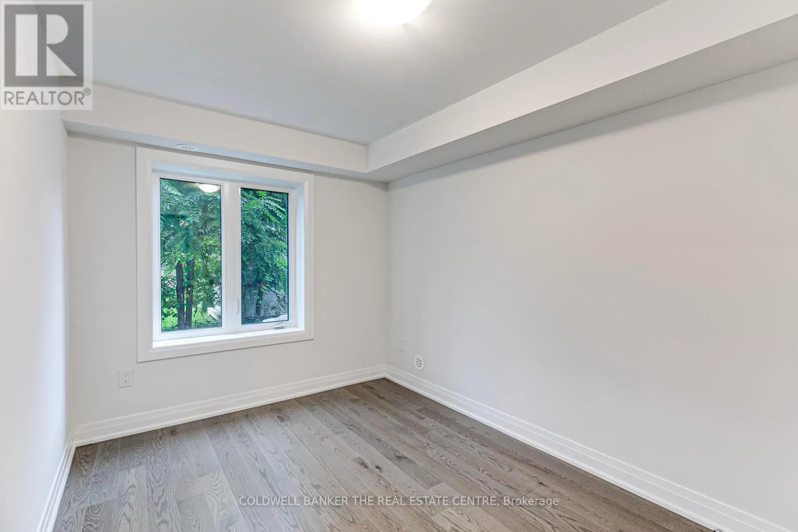 549 NEW ENGLAND COURT