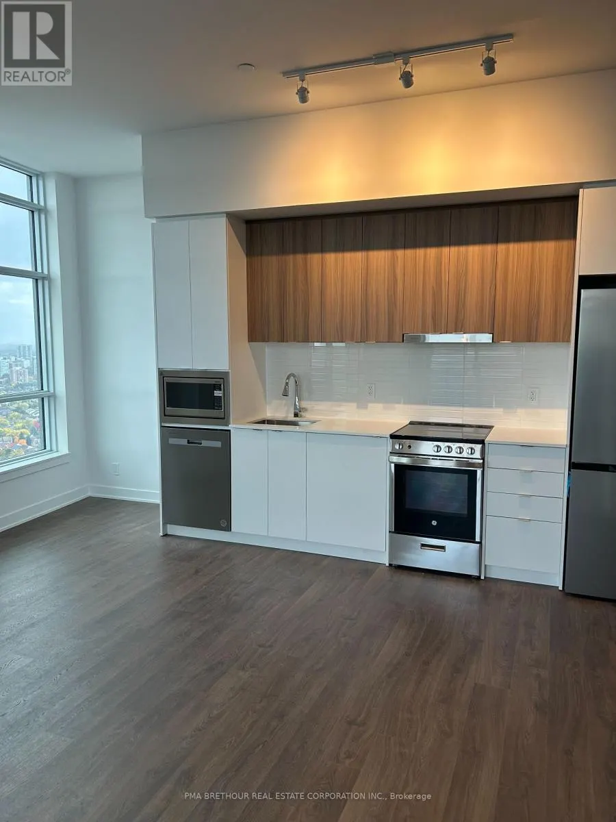 B-PH09 - 50 UPPER MALL WAY