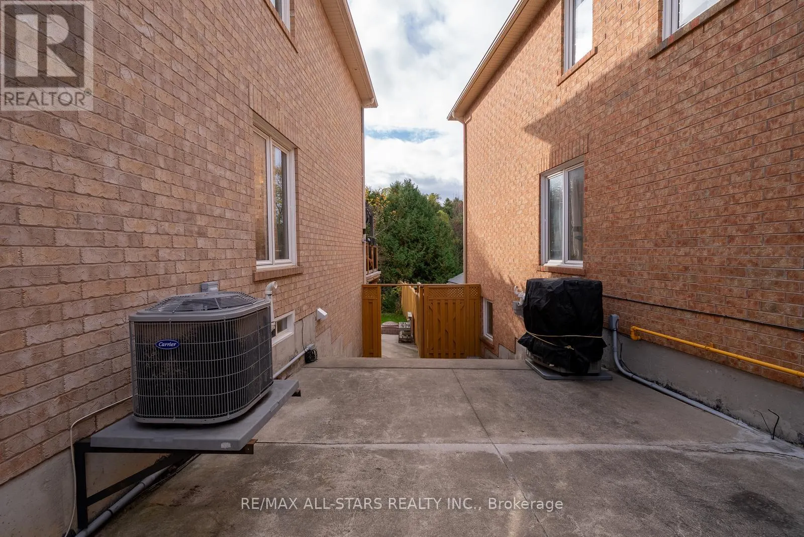 177 DOUGHERTY CRESCENT