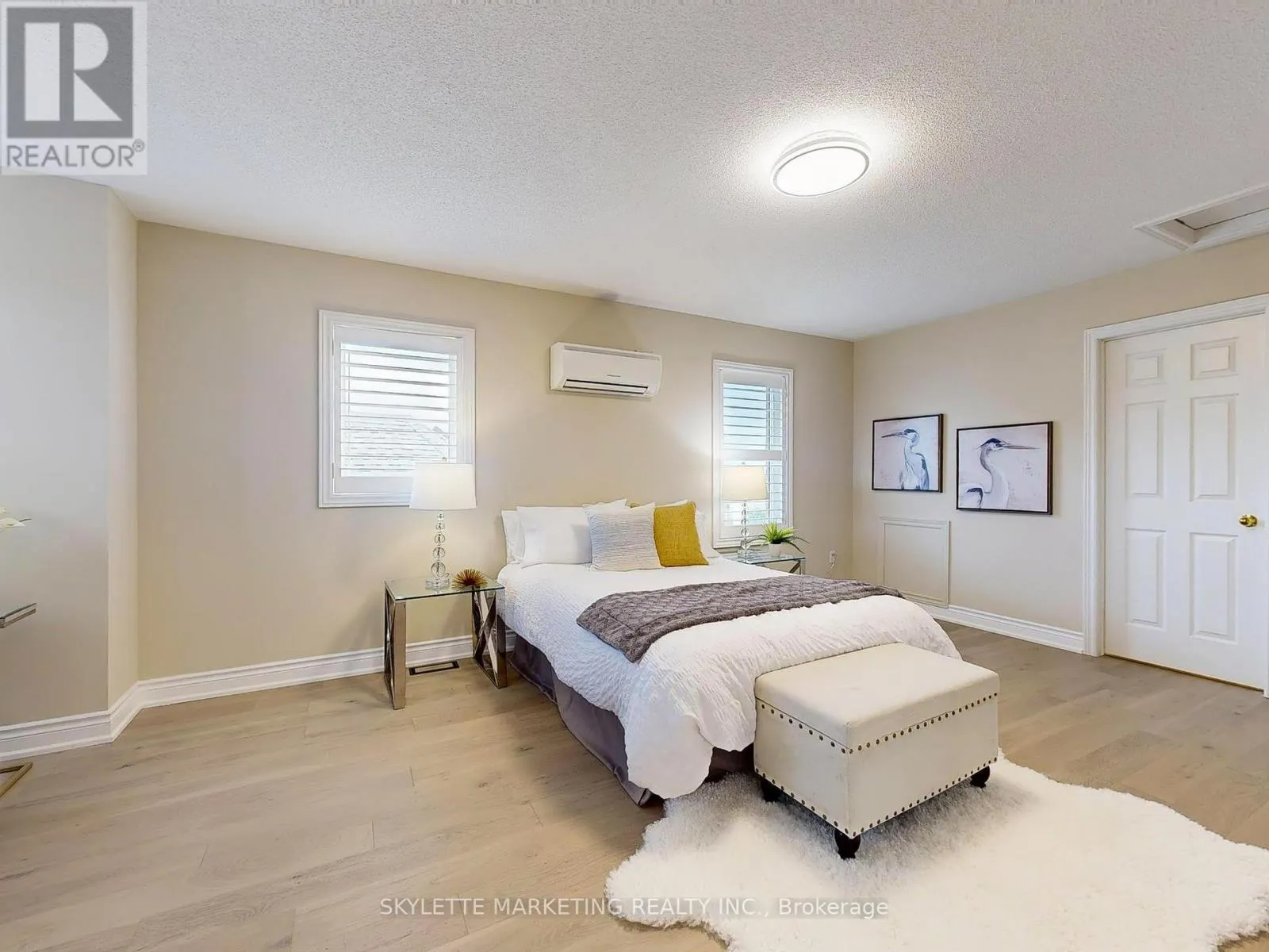 28 GARLAND CRESCENT S