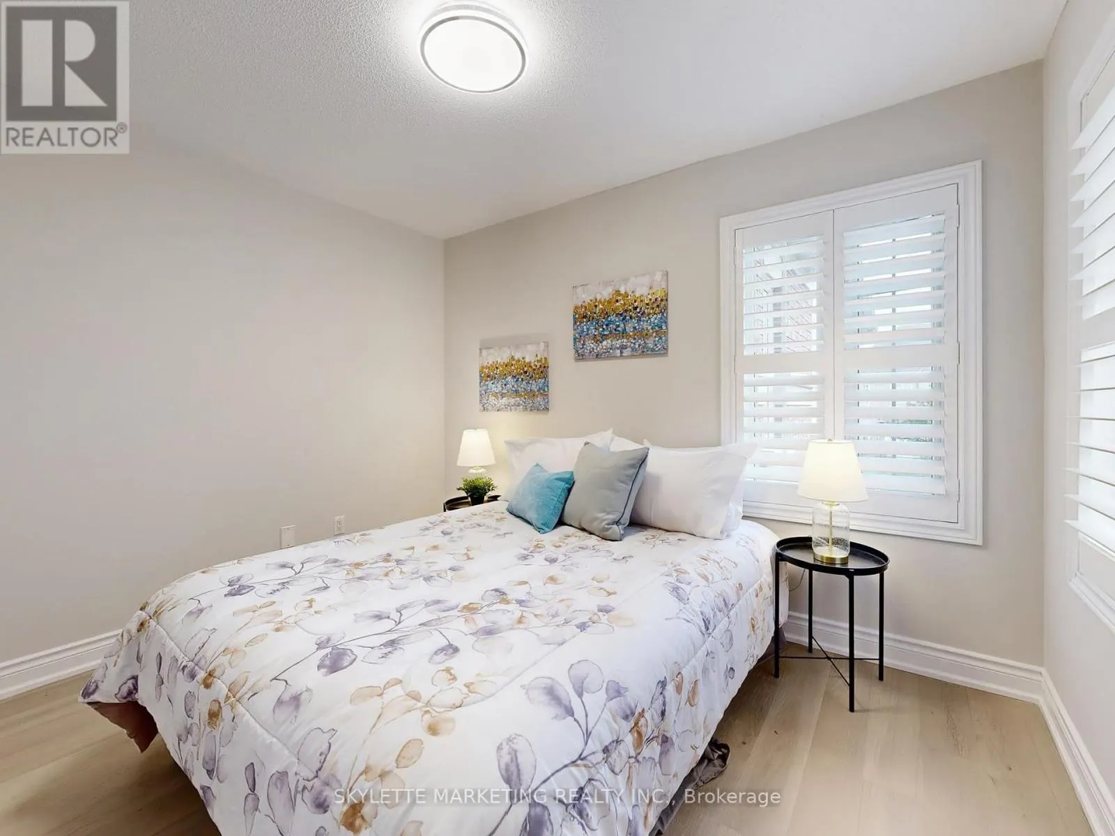 28 GARLAND CRESCENT S