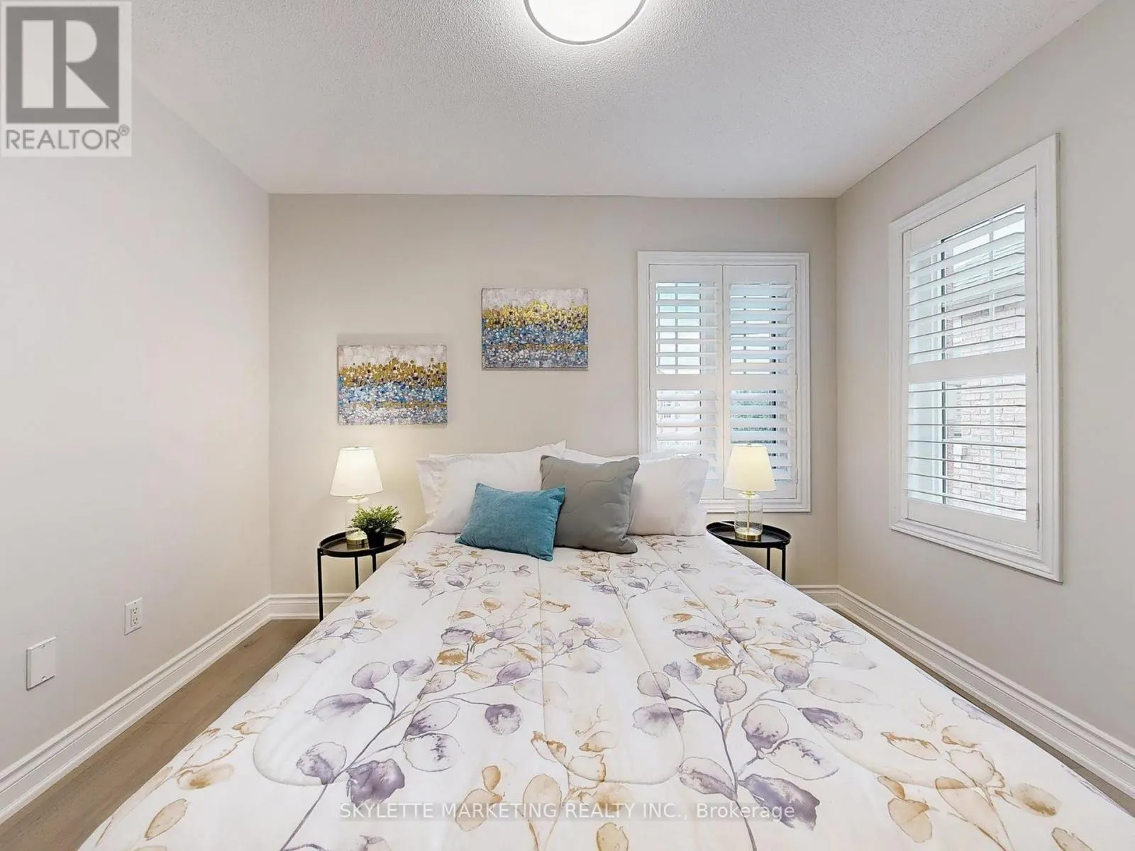 28 GARLAND CRESCENT S