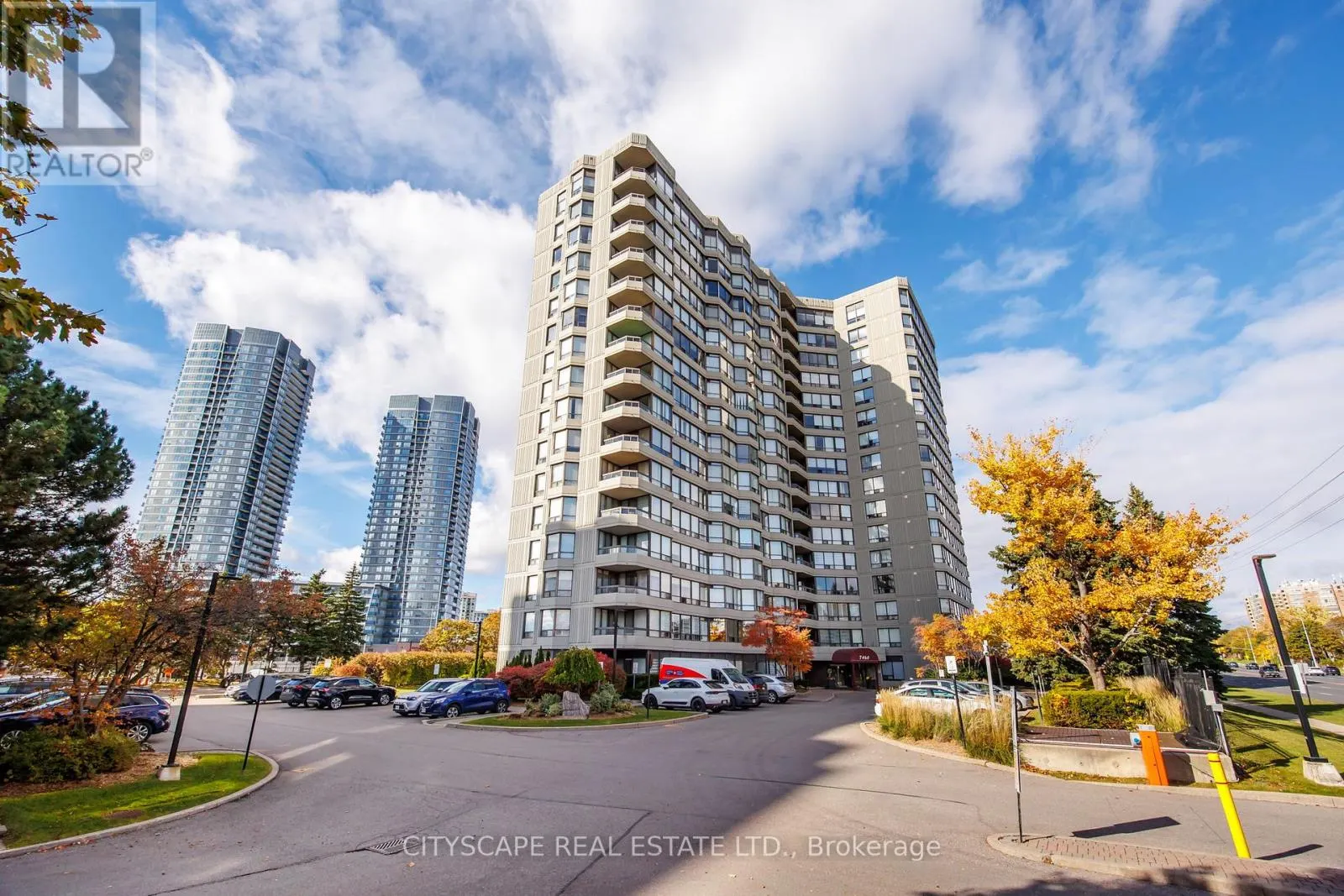 209 - 7460 BATHURST STREET