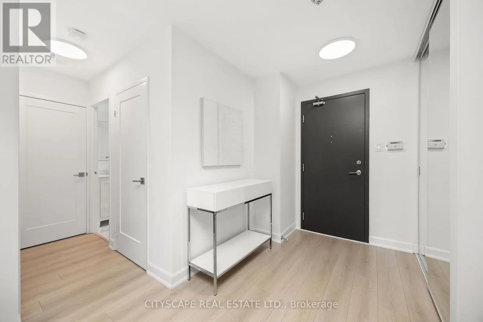 209 - 7460 BATHURST STREET