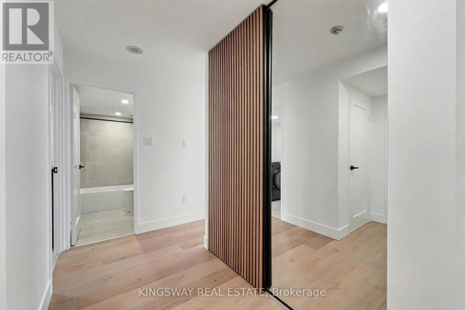 712 - 7420 BATHURST STREET