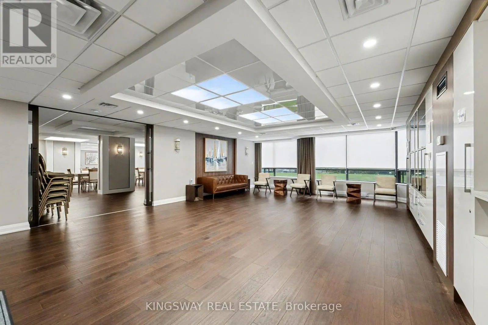 712 - 7420 BATHURST STREET