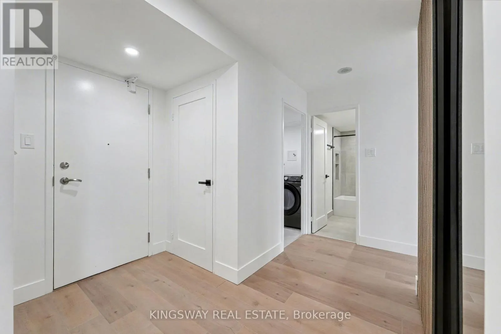 712 - 7420 BATHURST STREET