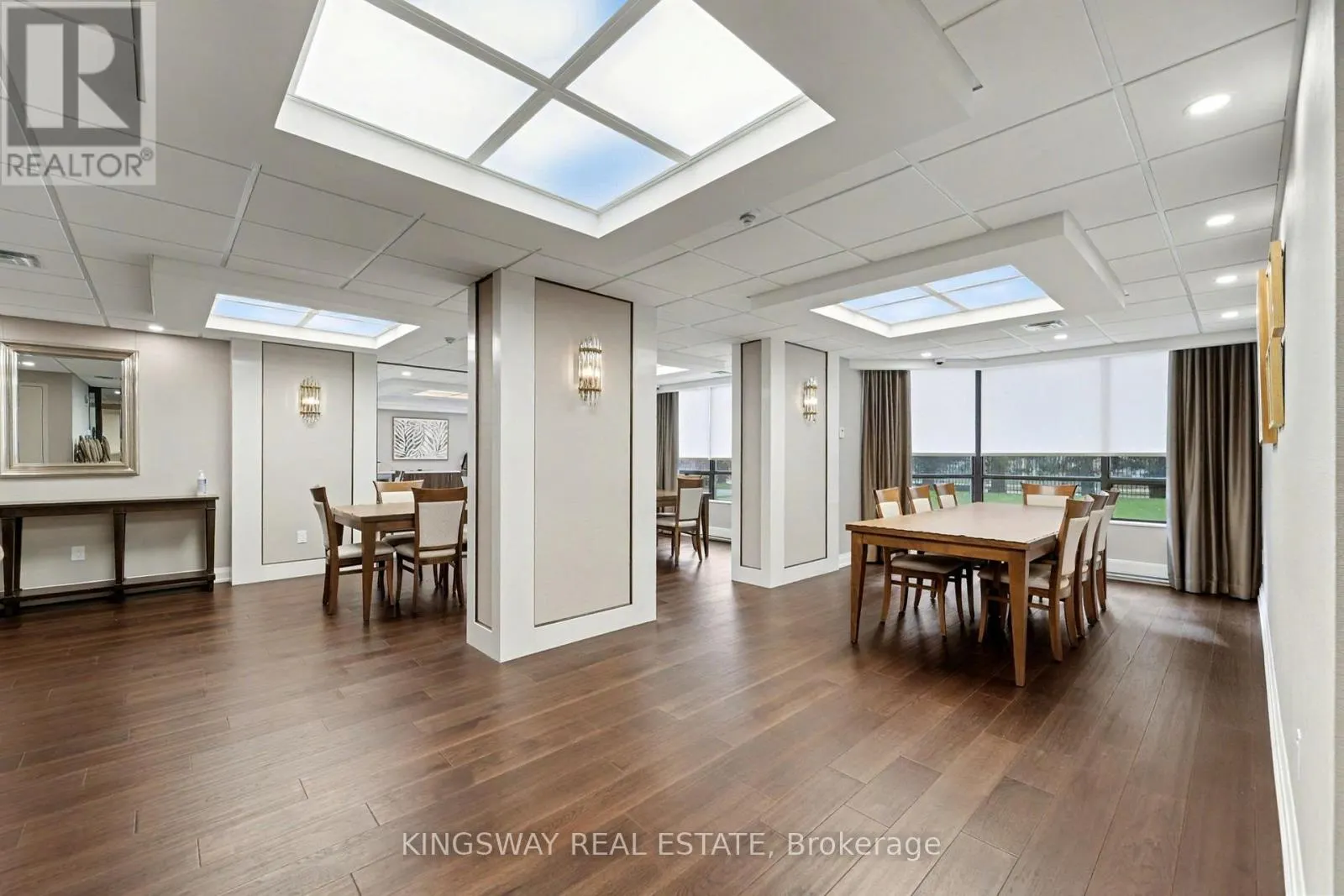 712 - 7420 BATHURST STREET