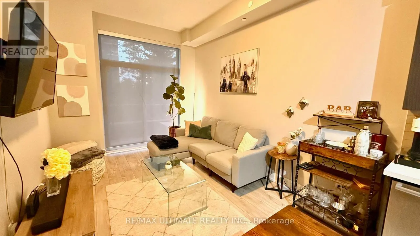 304 - 3600 HIGHWAY 7