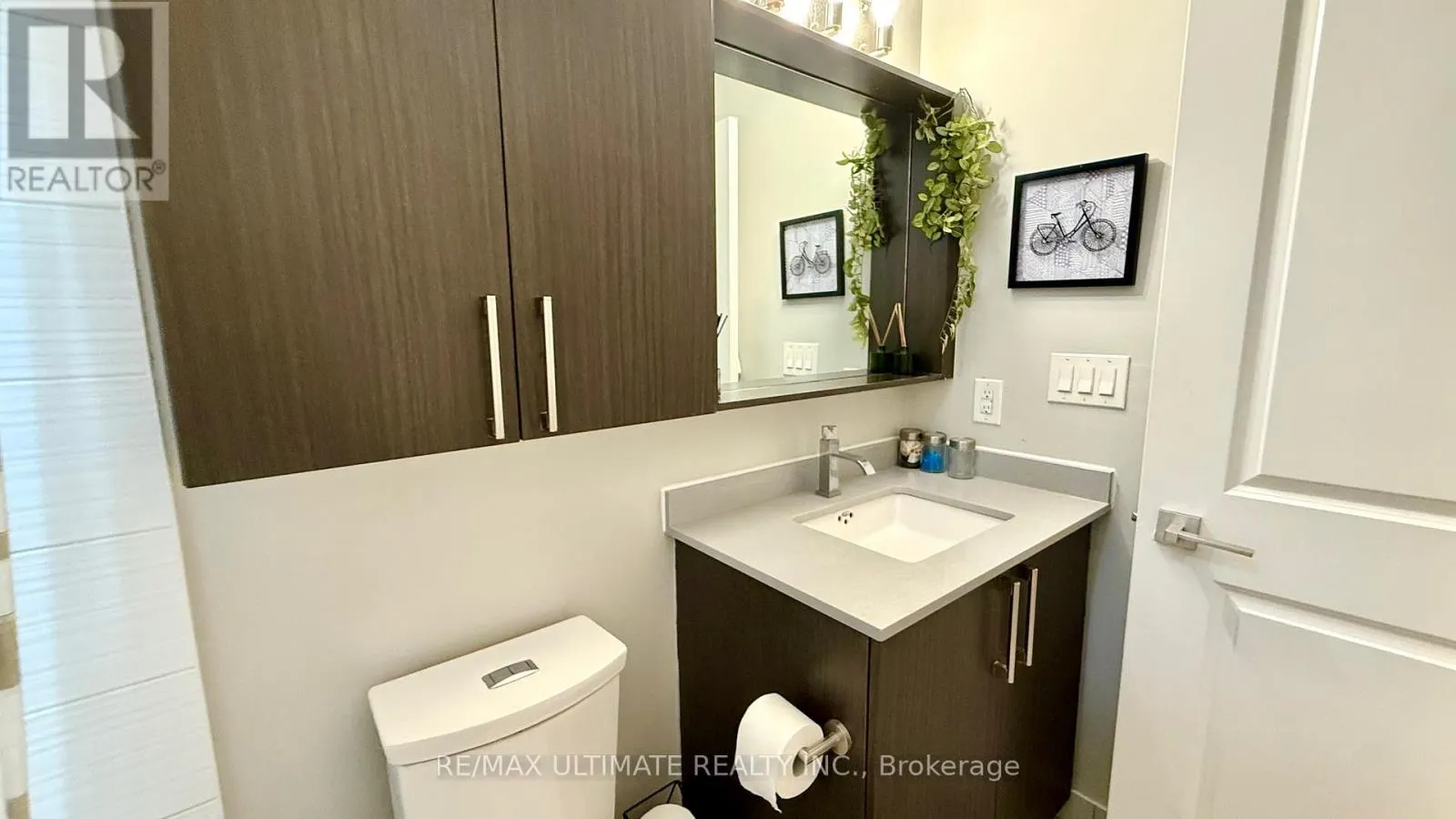 304 - 3600 HIGHWAY 7