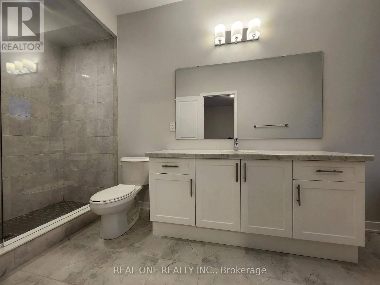 14 FREEMAN WILLIAMS STREET