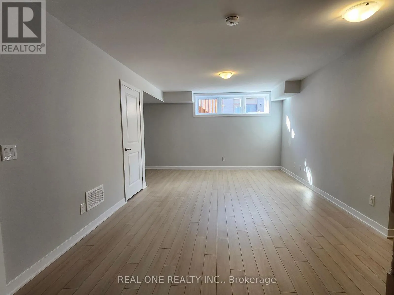 14 FREEMAN WILLIAMS STREET