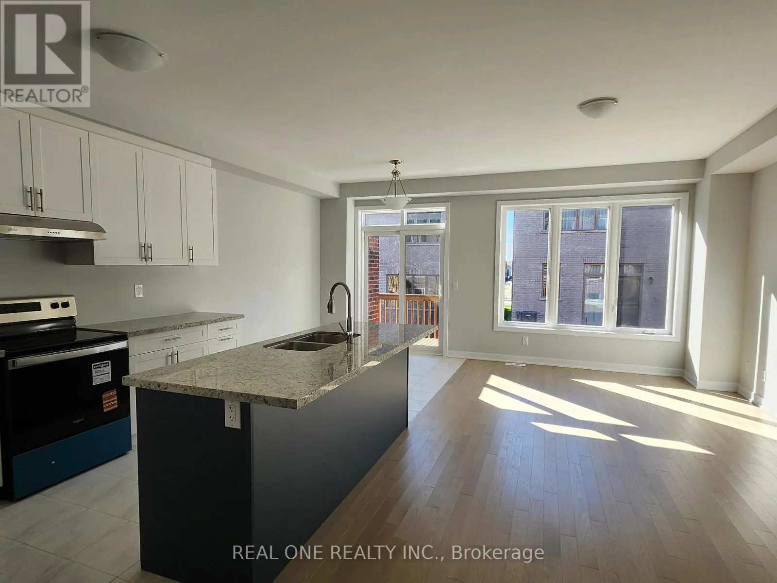 14 FREEMAN WILLIAMS STREET