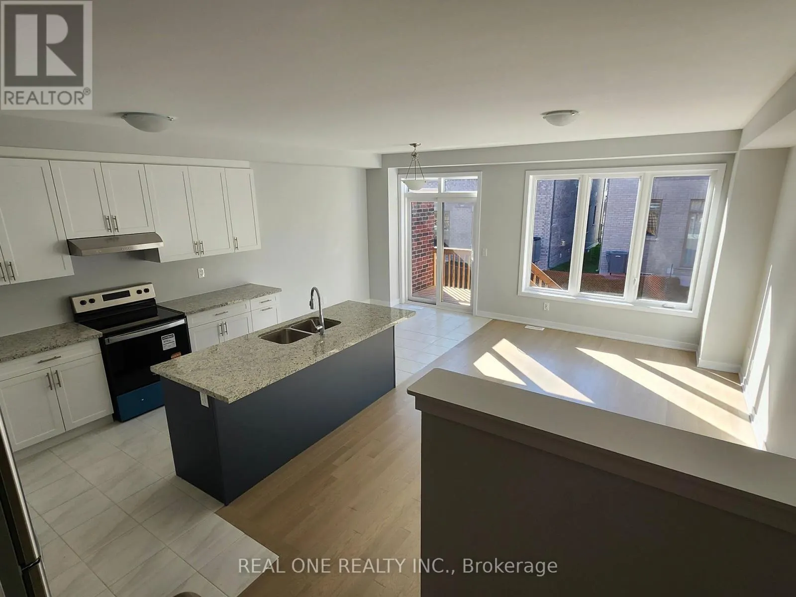 14 FREEMAN WILLIAMS STREET