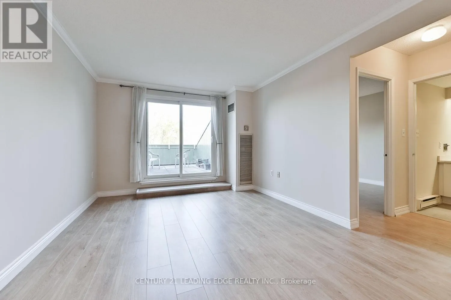 PH2 - 100 ANNA RUSSELL WAY