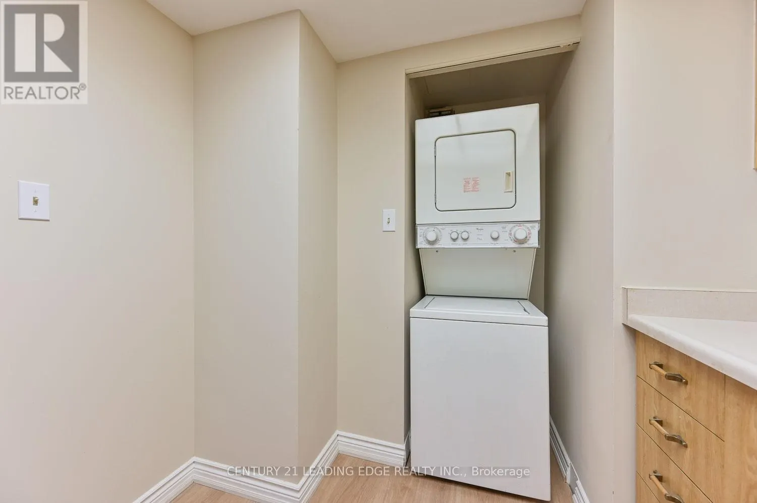 PH2 - 100 ANNA RUSSELL WAY