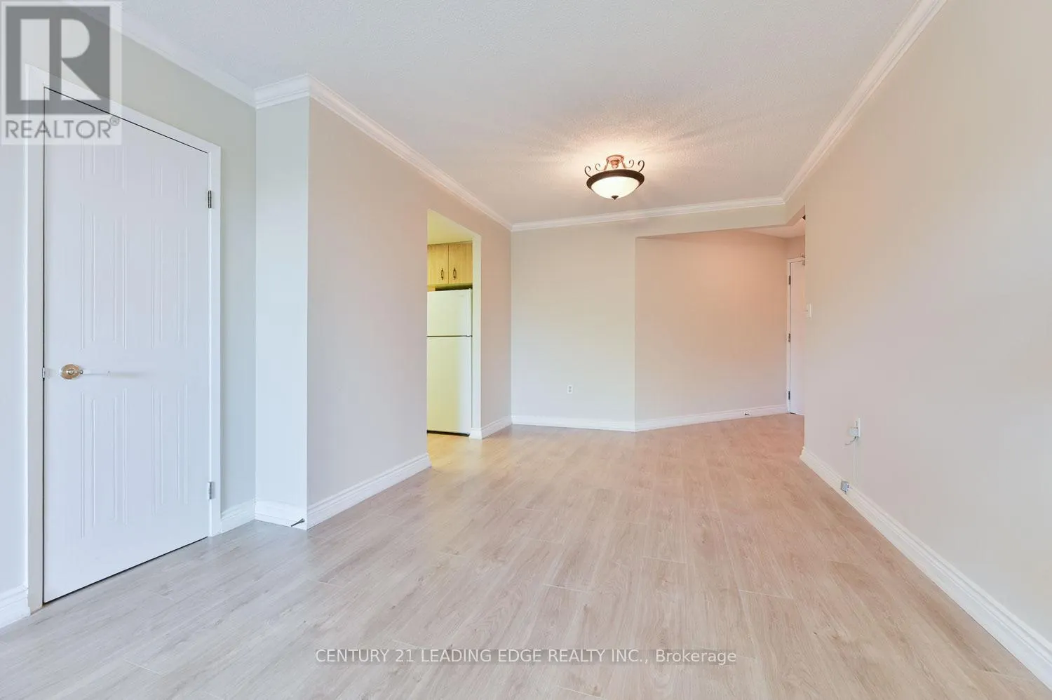 PH2 - 100 ANNA RUSSELL WAY