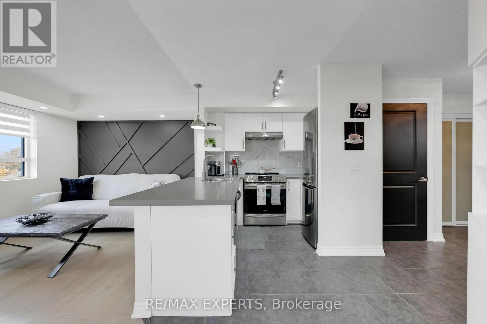 205 - 7730 KIPLING AVENUE