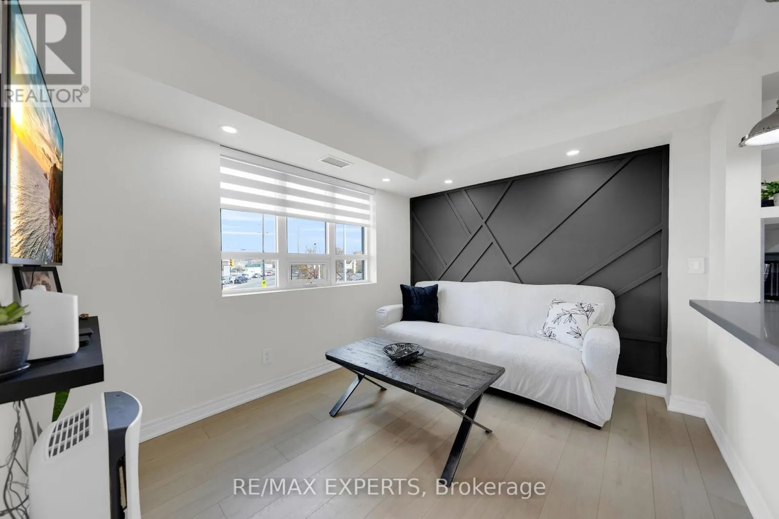 205 - 7730 KIPLING AVENUE