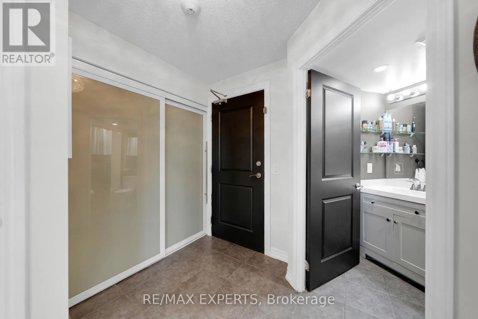 205 - 7730 KIPLING AVENUE