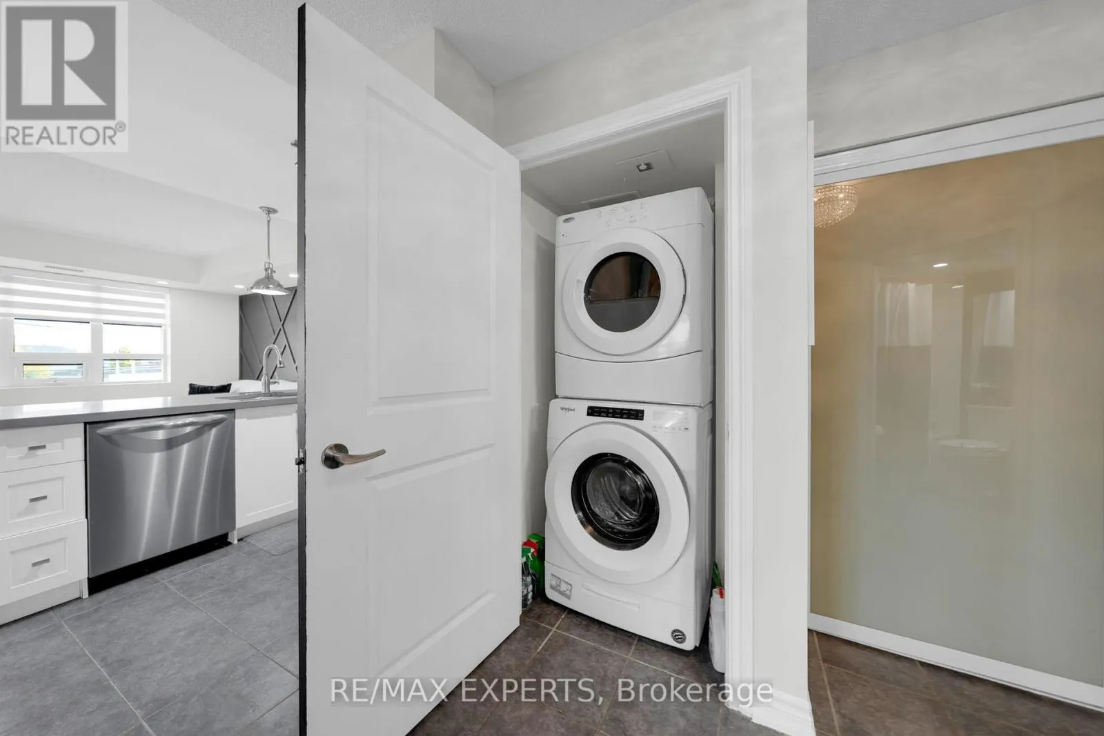 205 - 7730 KIPLING AVENUE