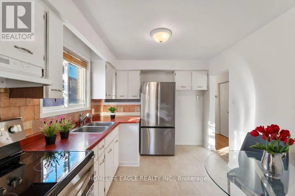 223 CHERRYWOOD DRIVE