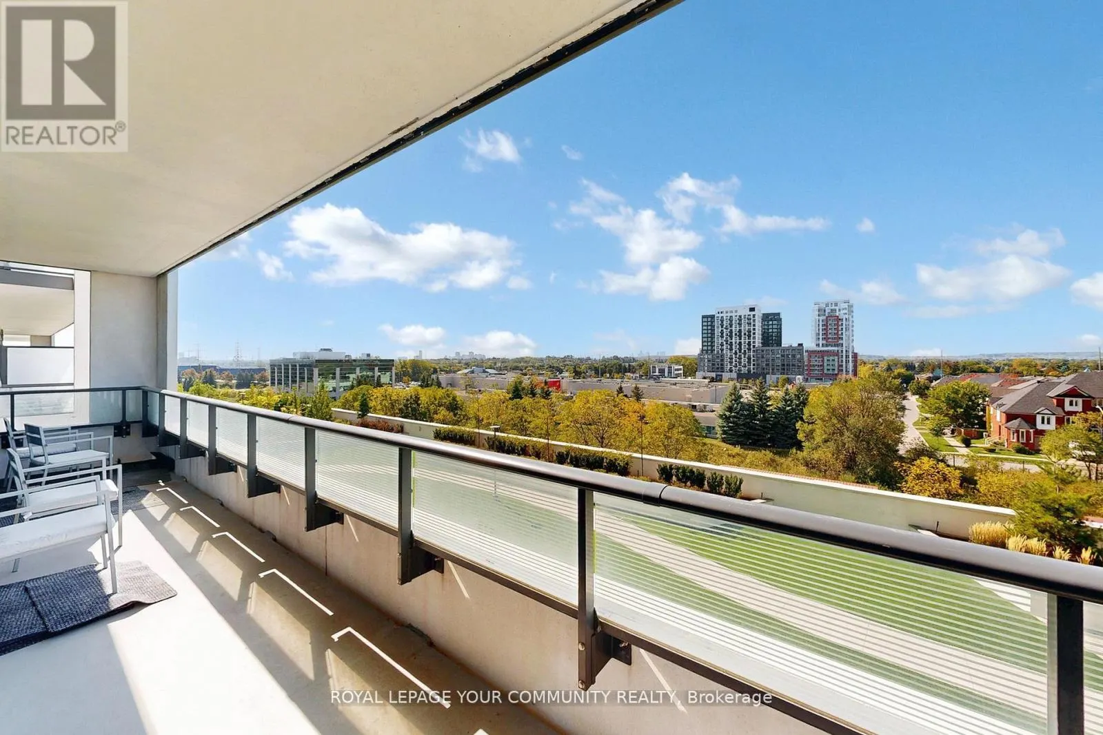 503 - 95 ONEIDA CRESCENT