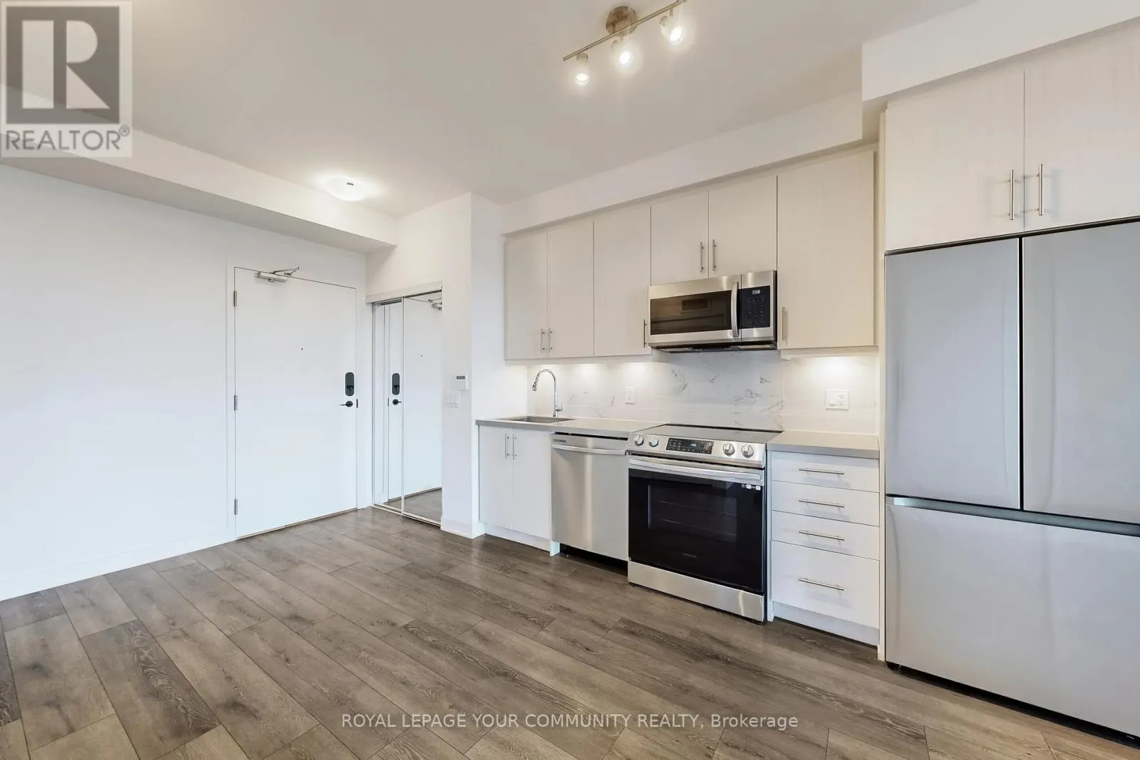 503 - 95 ONEIDA CRESCENT