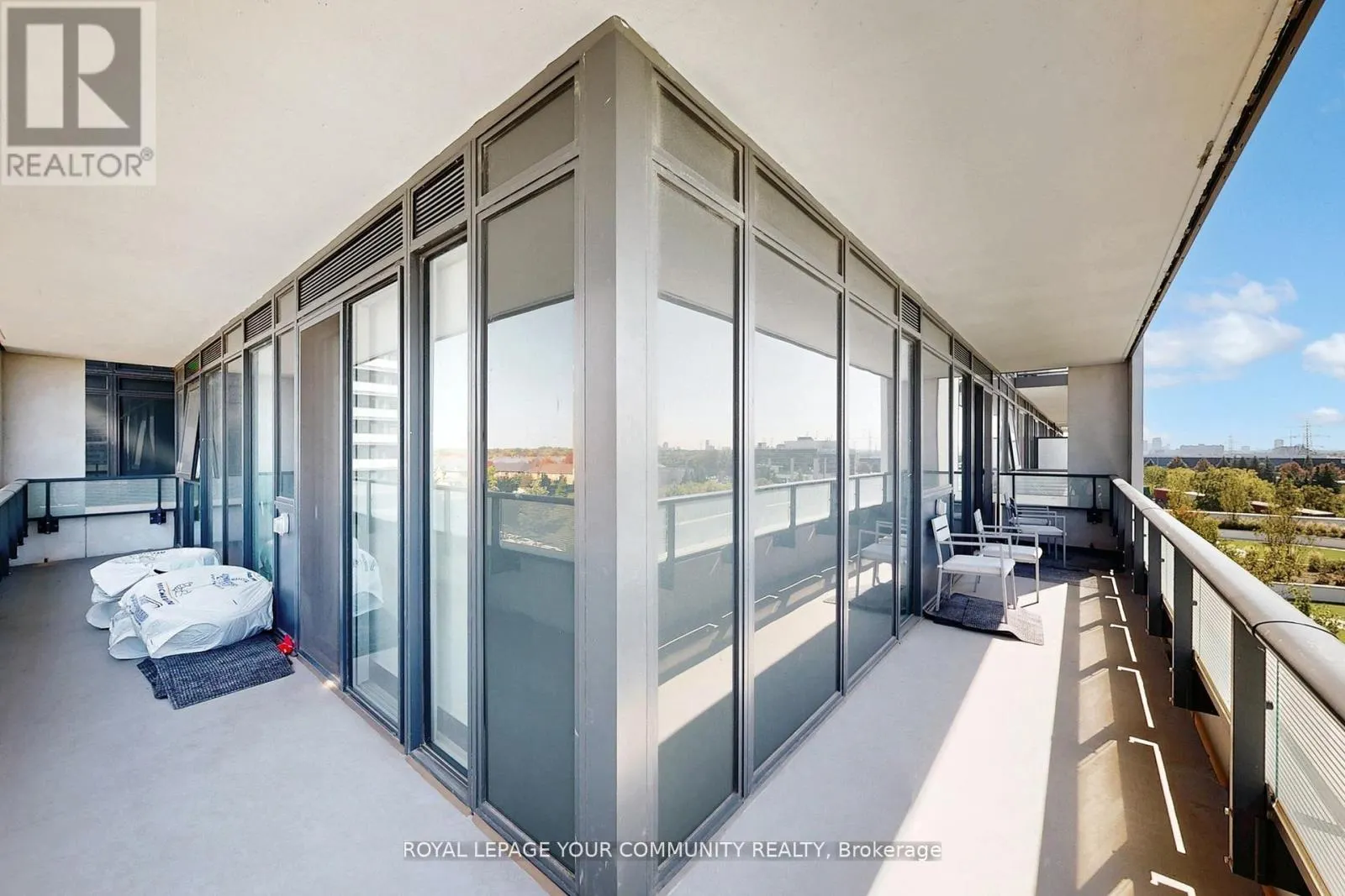 503 - 95 ONEIDA CRESCENT