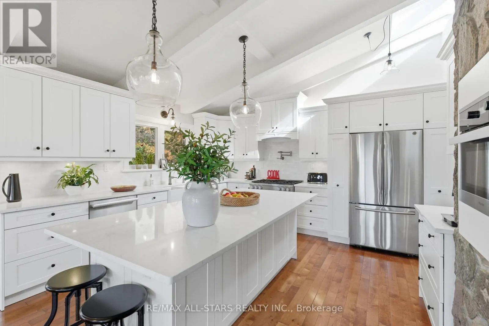 320 SCUGOG LINE 9 LINE