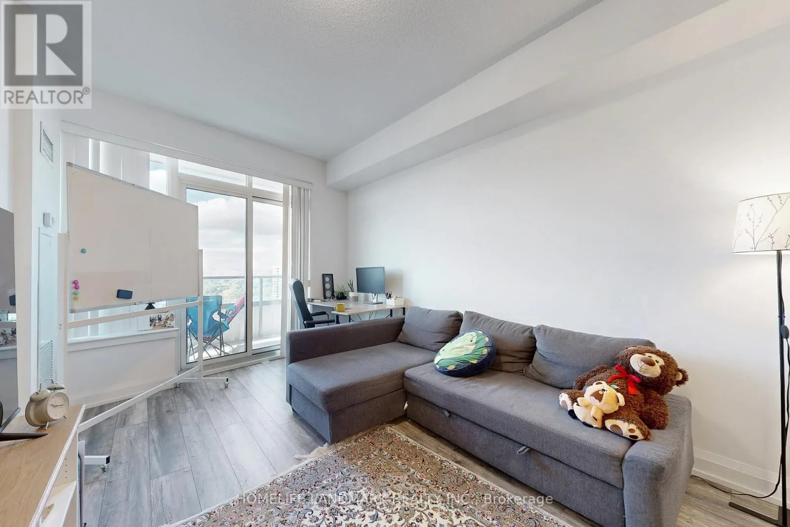 1123 - 7161 YONGE STREET