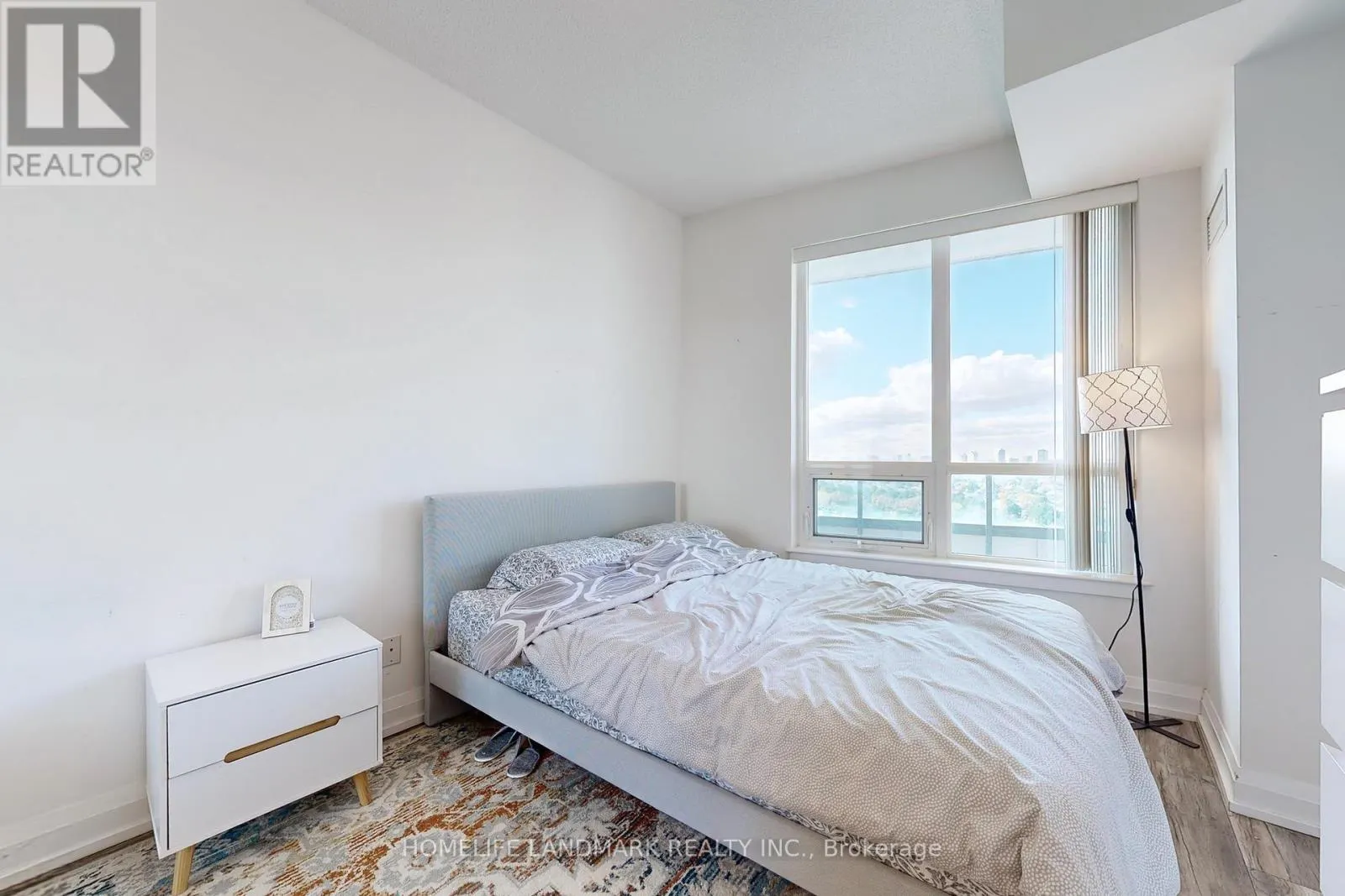 1123 - 7161 YONGE STREET