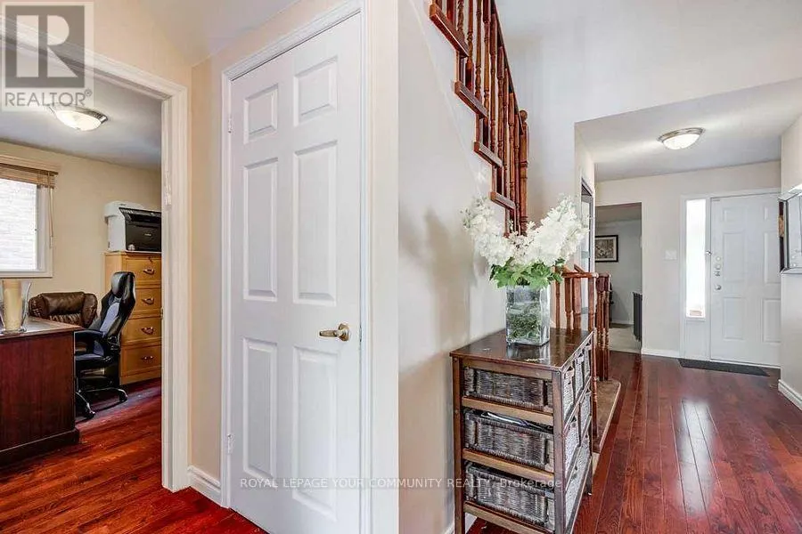 98 YORK HILL BOULEVARD