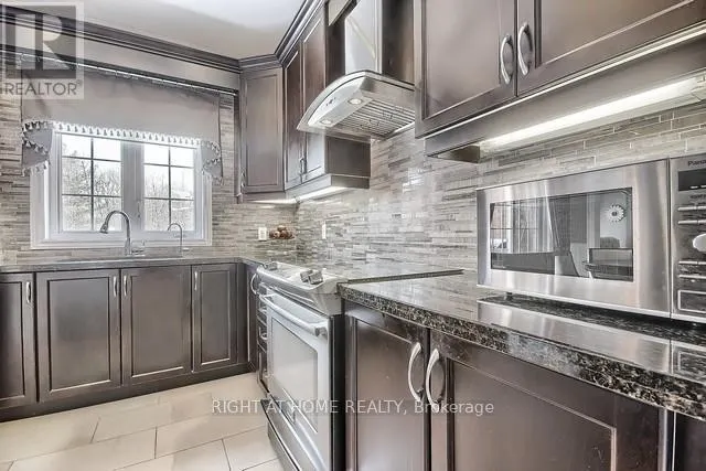 154 PETER RUPERT AVENUE W