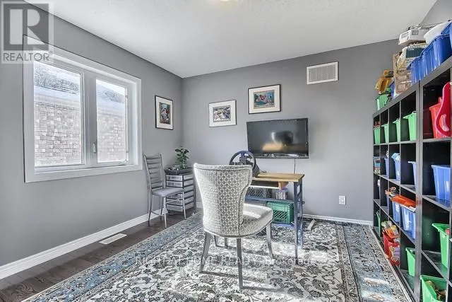 154 PETER RUPERT AVENUE W