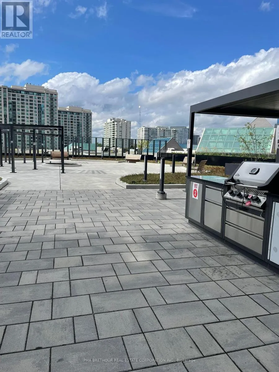 B-2909 - 50 UPPER MALL WAY